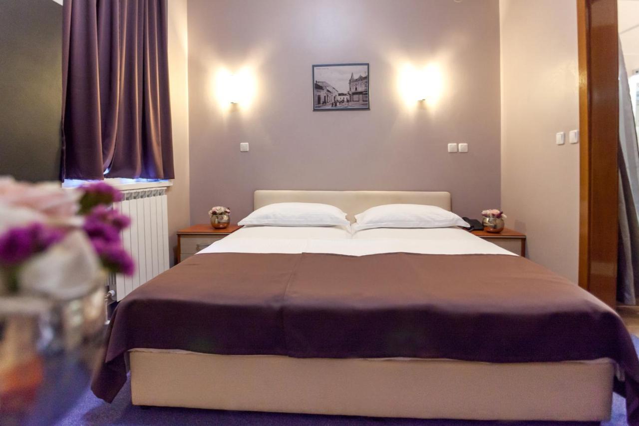 Hotel Pakrac ภายนอก รูปภาพ