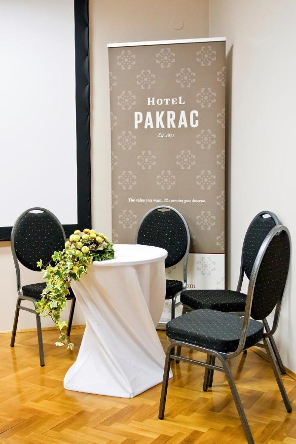 Hotel Pakrac ภายนอก รูปภาพ